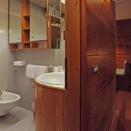 Hotel Mirage 4*